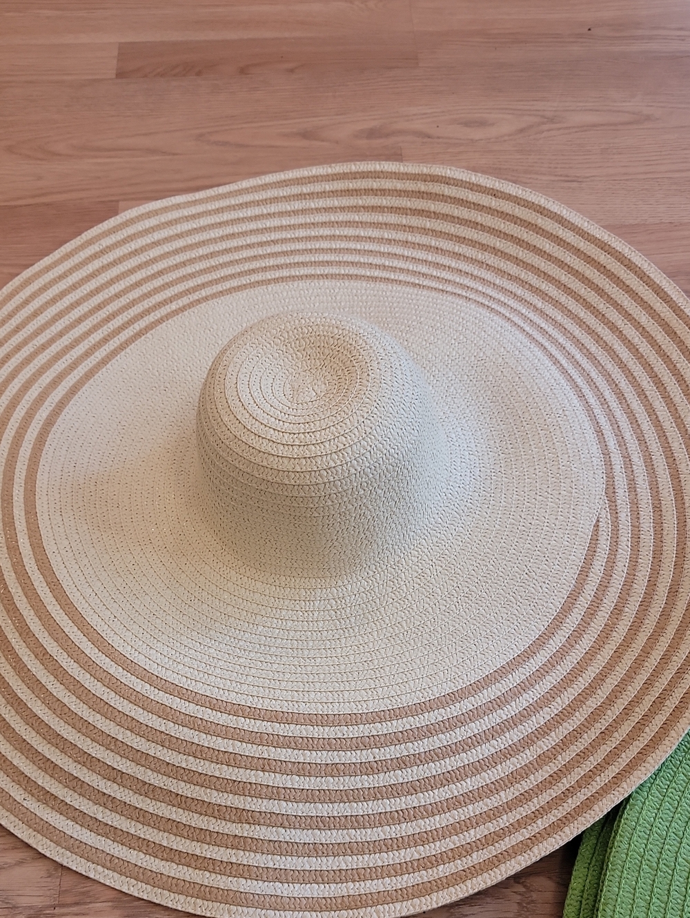 Wide Brim Straw Sun Hat - Beige & Tan